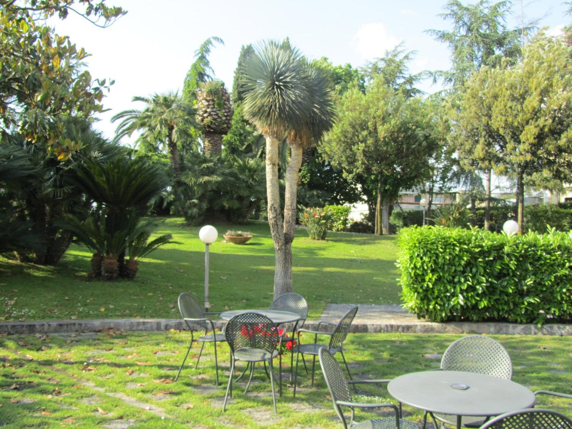 פומפיי Hotel Giovanna מראה חיצוני תמונה