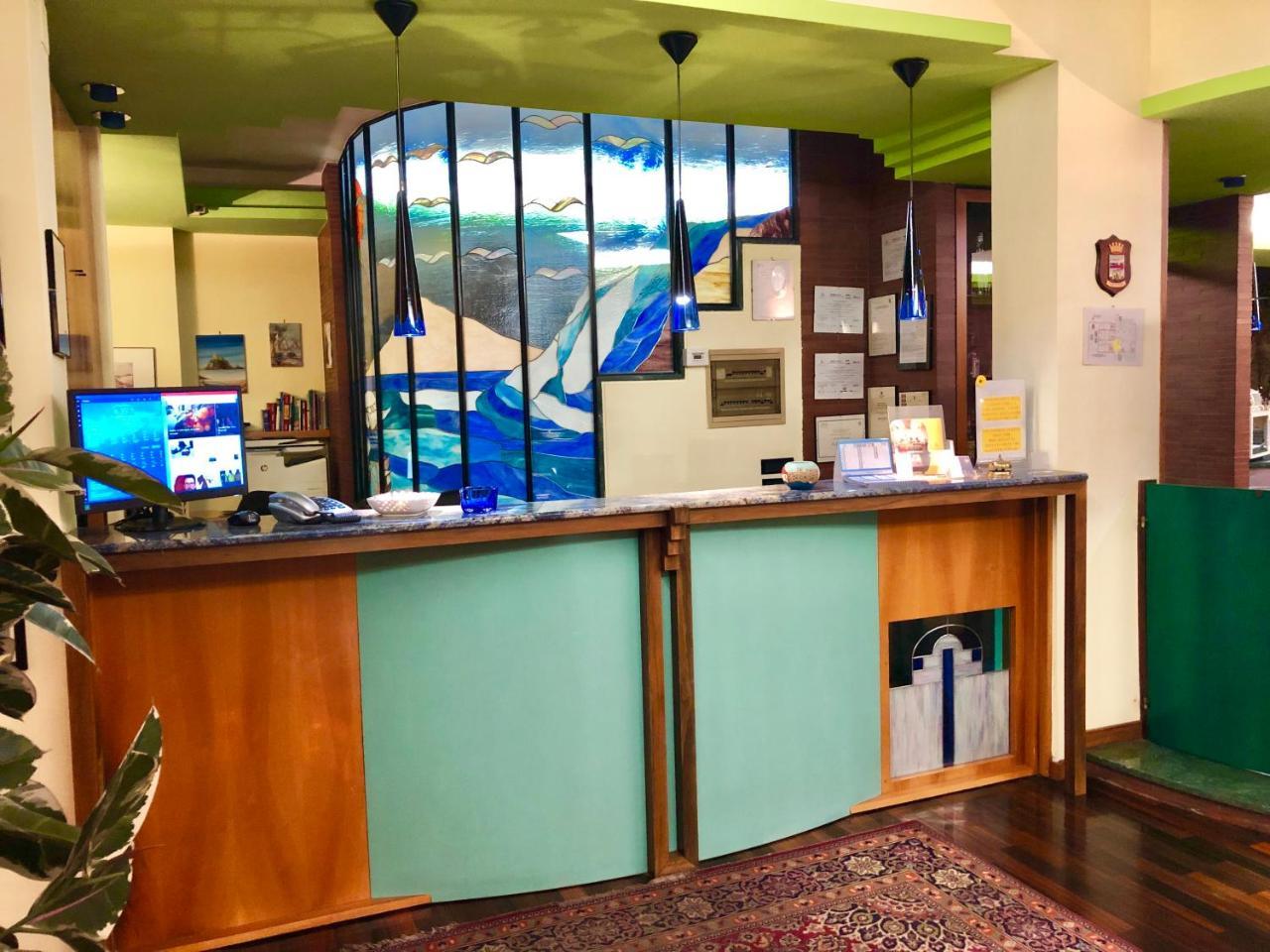 פומפיי Hotel Giovanna מראה חיצוני תמונה